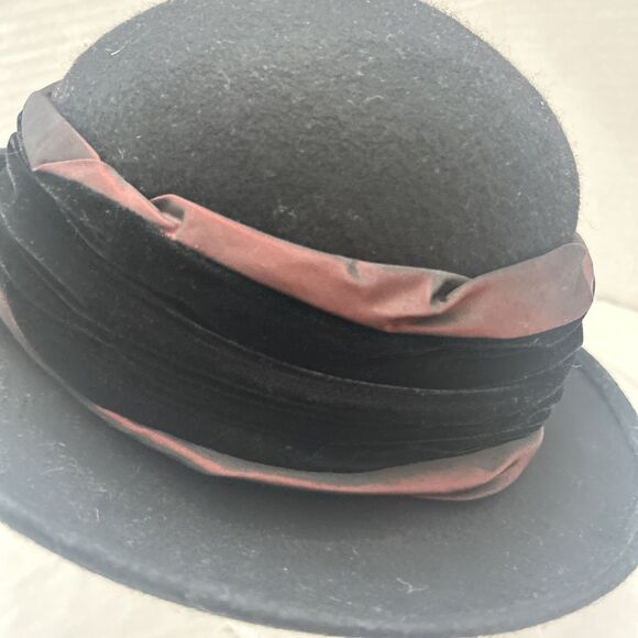 Vintage Saks 5th Avenue  Bowler Hat  Made in Italy 100% Wool